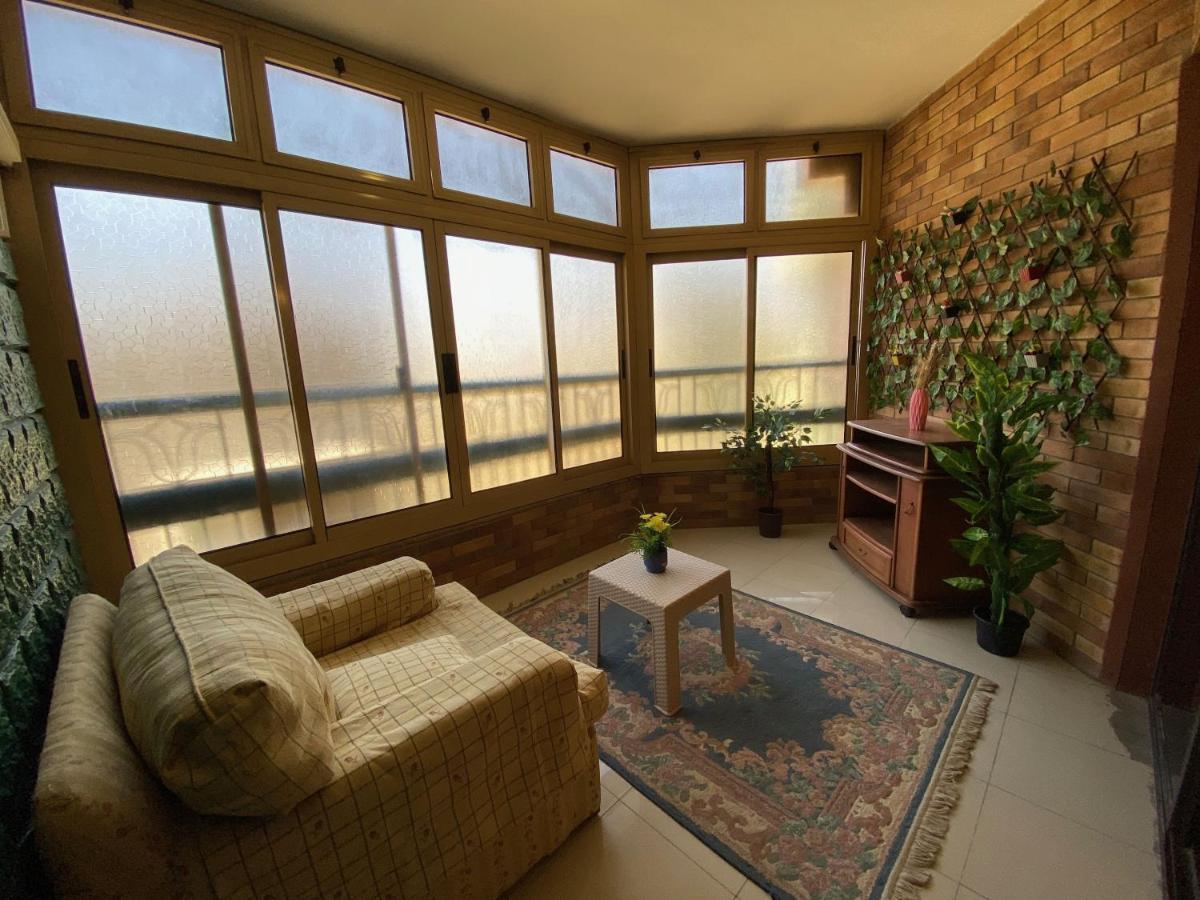 Apartment Sunny 2br In Maadi Kairo