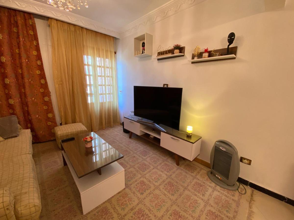 Sunny 2br In Maadi Apartment Kairo