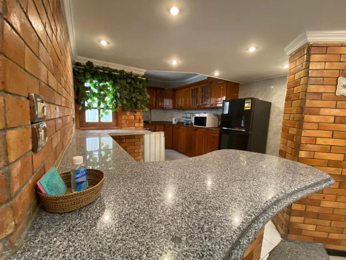 Sunny 2br In Maadi Kairo